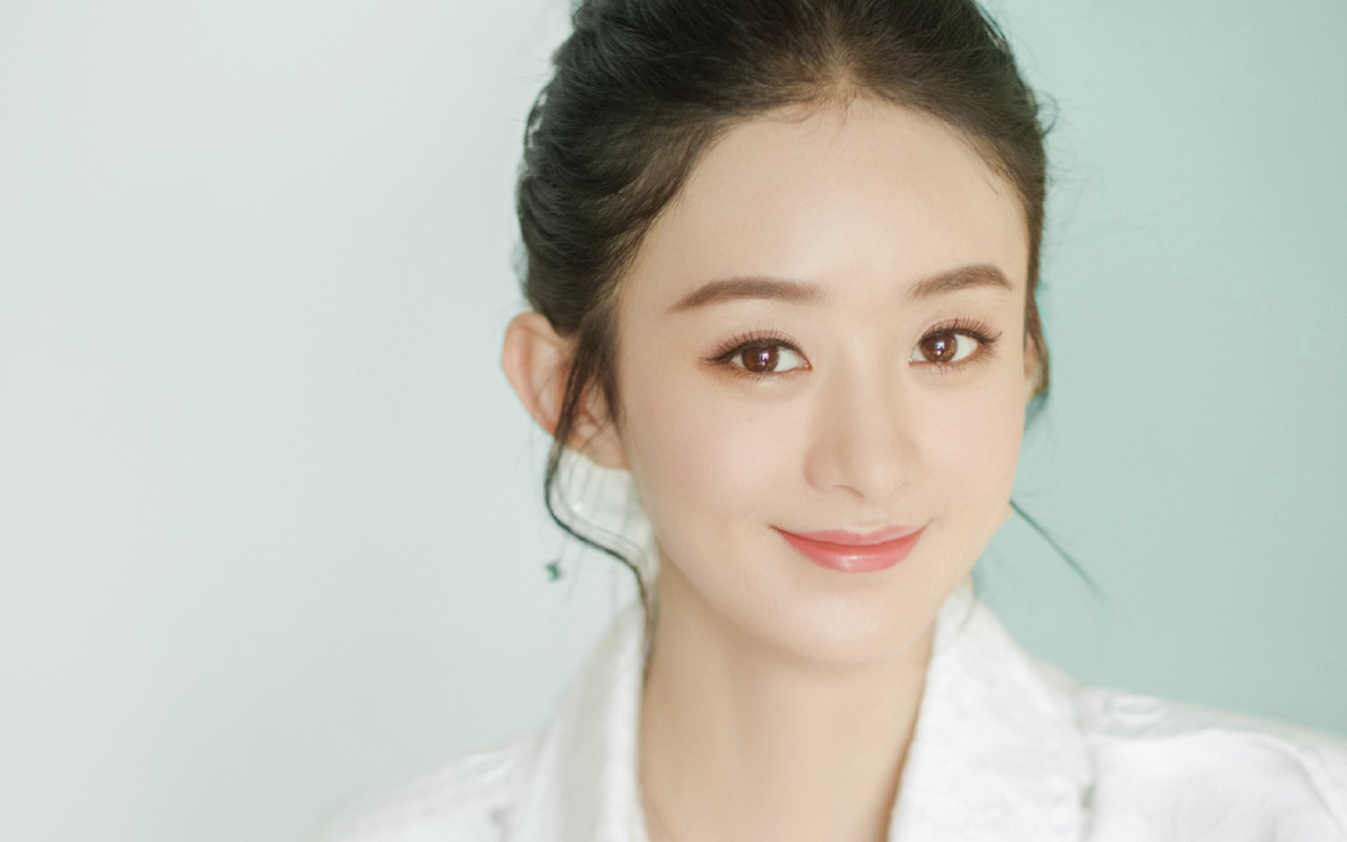 “英超焦点战:两豪门激烈对攻,场面精彩纷呈”,英超两大豪门