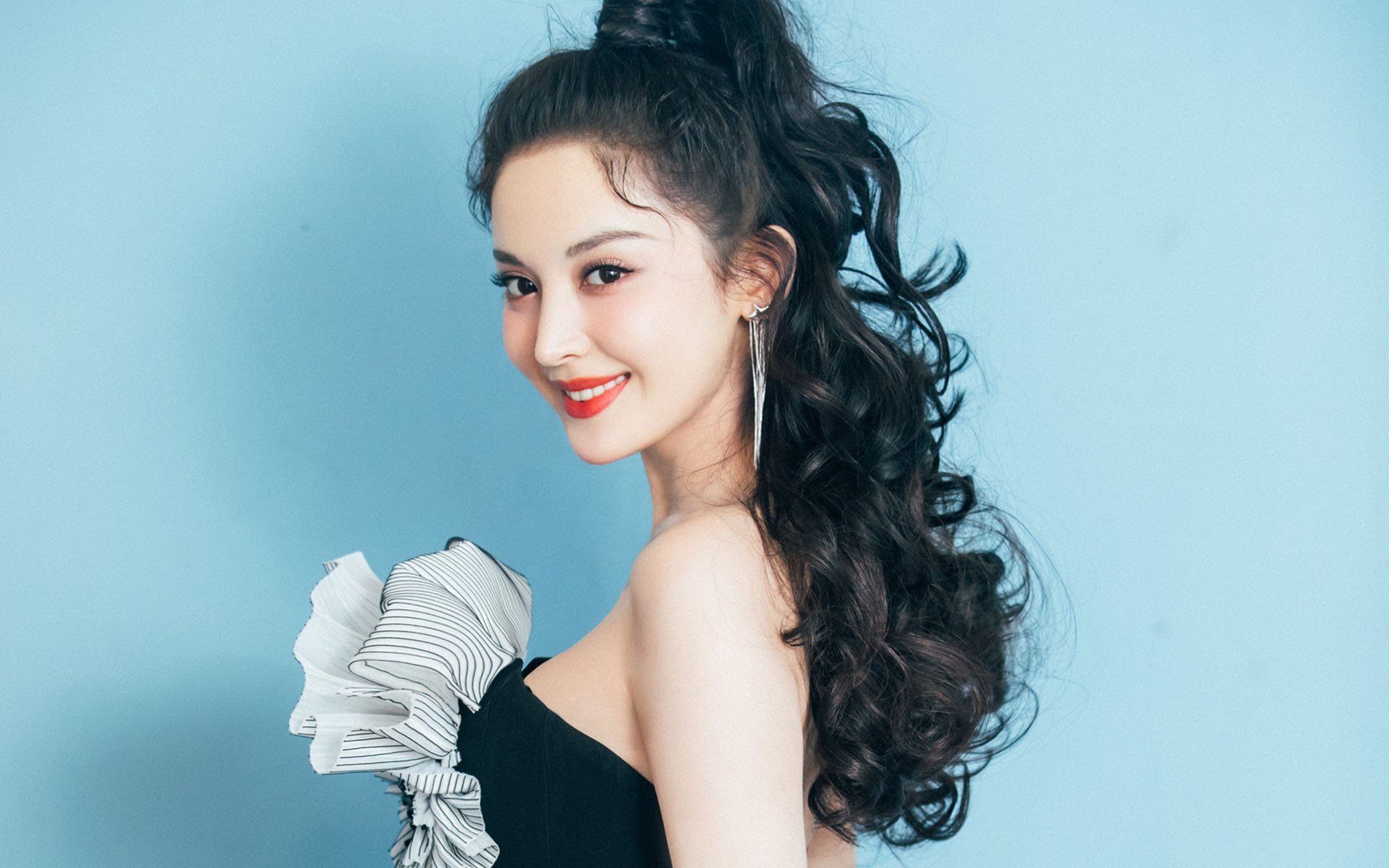 _高空深潜体验:探索海底未知领域_,海底未探索区域