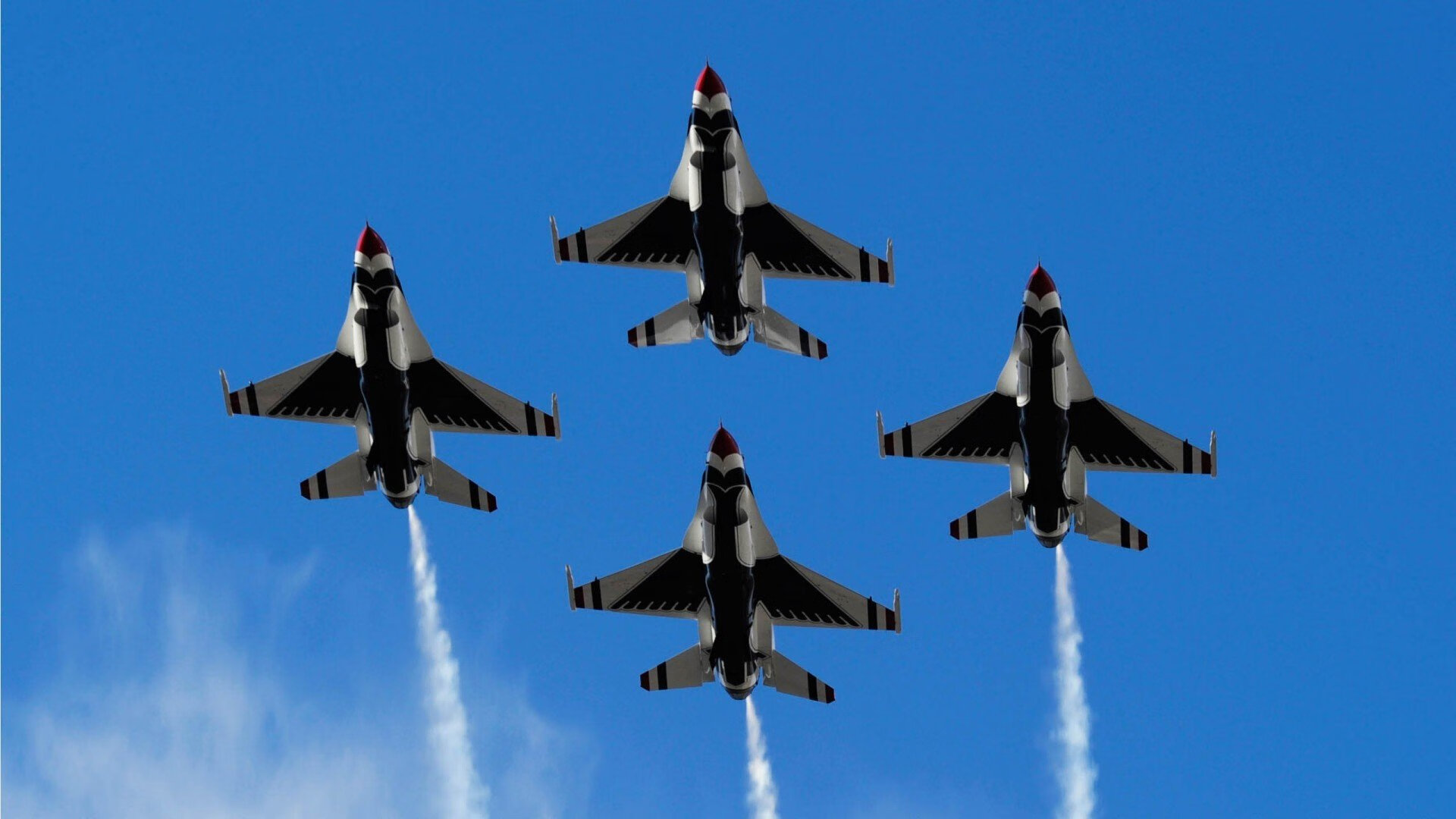 “英超焦点：新星闪耀，助力争冠”，英超当红新星