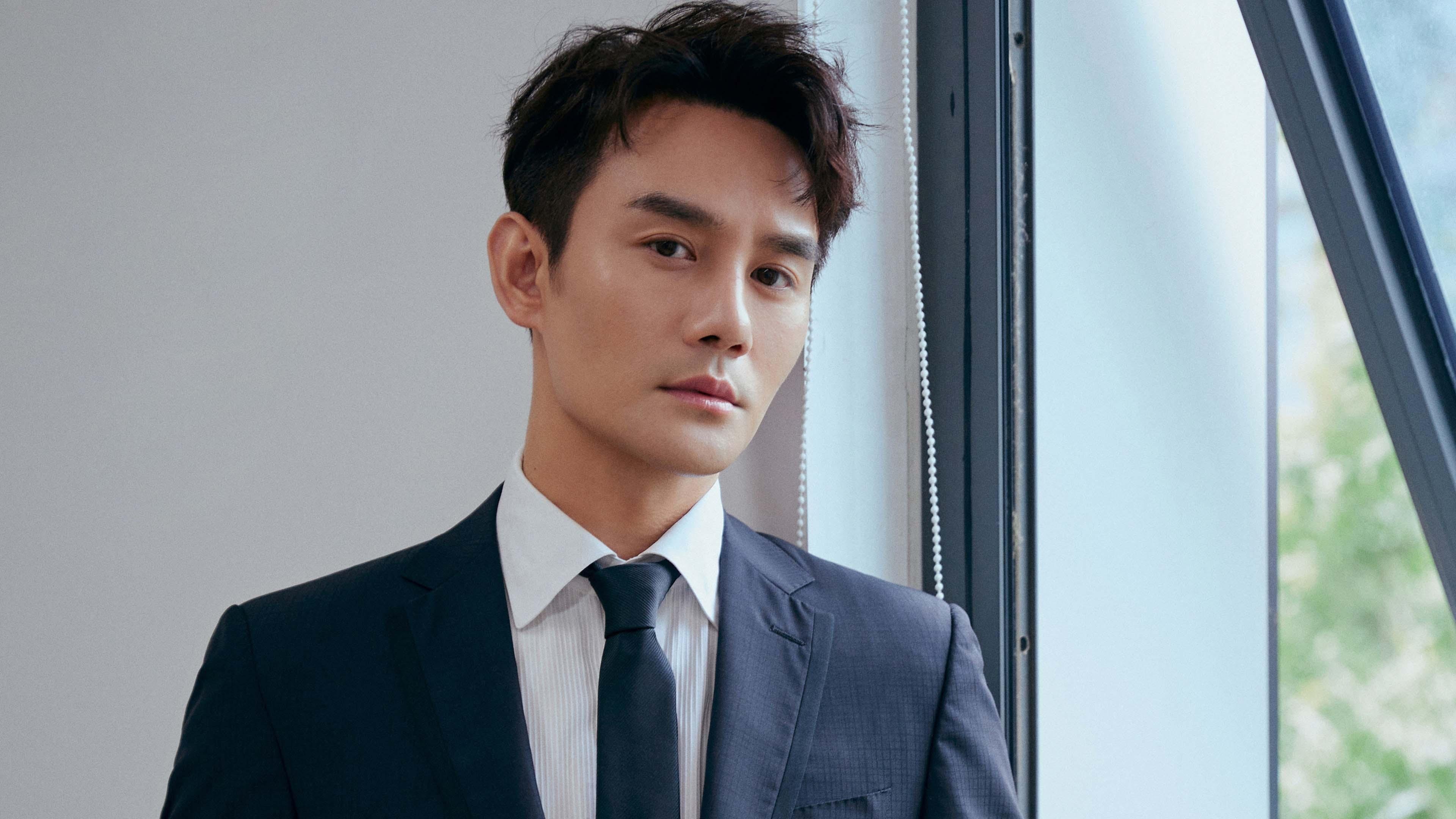 “青训专家引入国际先进训练方法,提升少年球员素质”,建立国内顶级青训体系