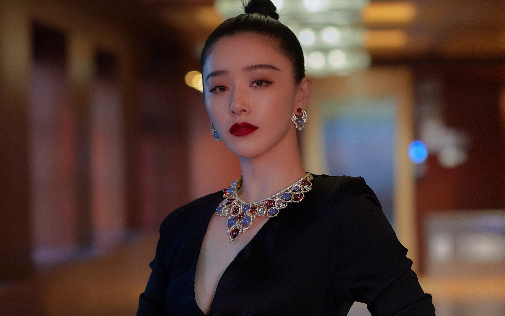 《2025英雄联盟世界冠军赛，史诗级对决震撼问世》，2050英雄联盟全球总决赛冠军