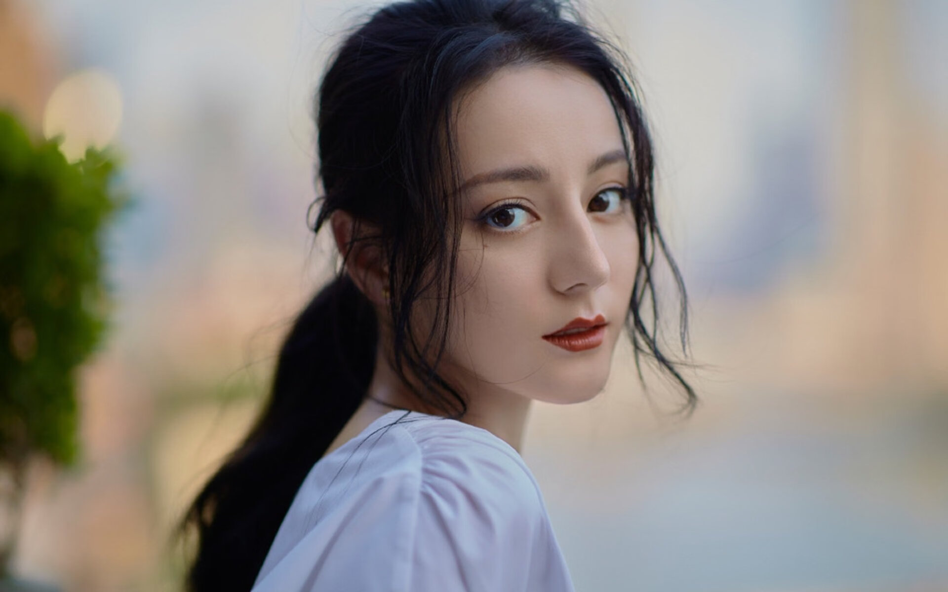 九游网页版官网-《年轻一代的电竞梦想：从校园到职业的转变》，一代电竞人青春结束了