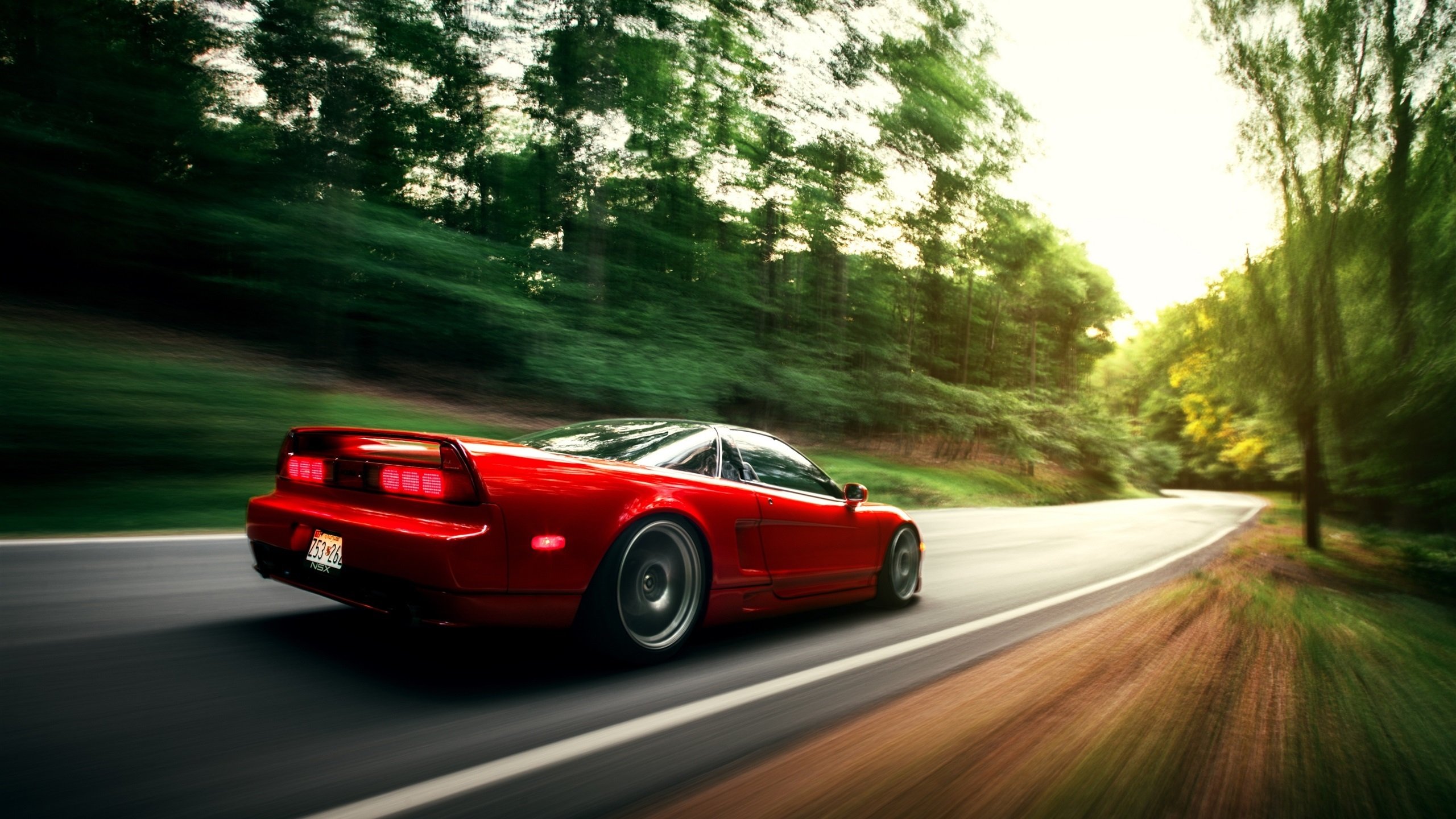 《电竞战队管理揭秘：如何打造一支冠军团队》，电竞战队在哪里训练